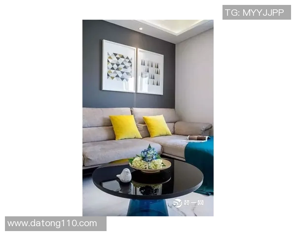 打造个性墙面装饰足球明星画作点亮你的家居空间