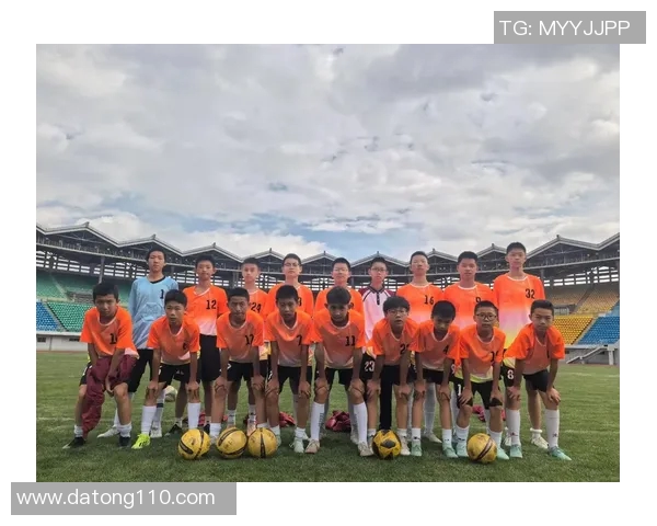 时尚与运动结合足球明星推荐男士裤子提升你的魅力与舒适度 时尚与运动结合足球明星推荐男士裤子提升你的魅力与舒适度