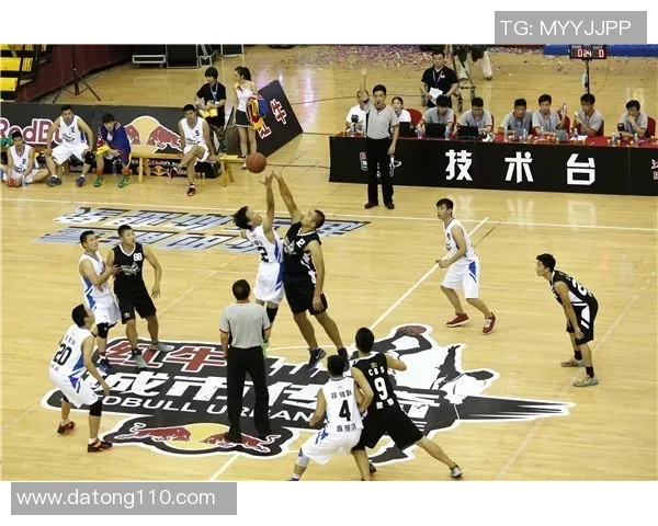 篮球矮人明星的传奇之路如何打破身高限制成就辉煌职业生涯